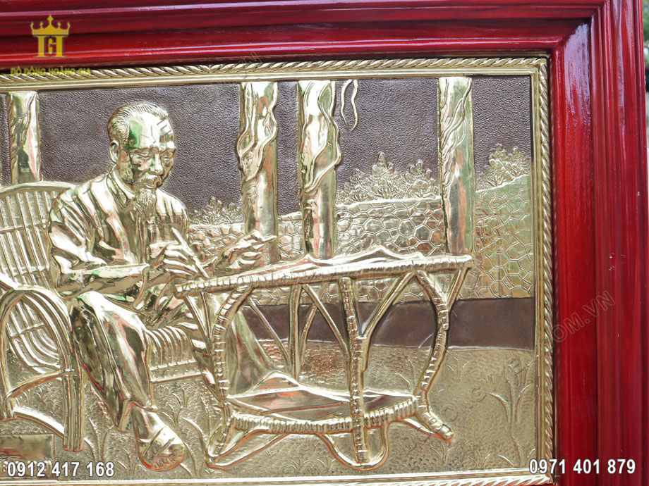 Bức tranh B&aacute;c Hồ bằng đồng v&agrave;ng c&oacute; độ bền cực cao, y&ecirc;n t&acirc;m sử dụng l&acirc;u d&agrave;i